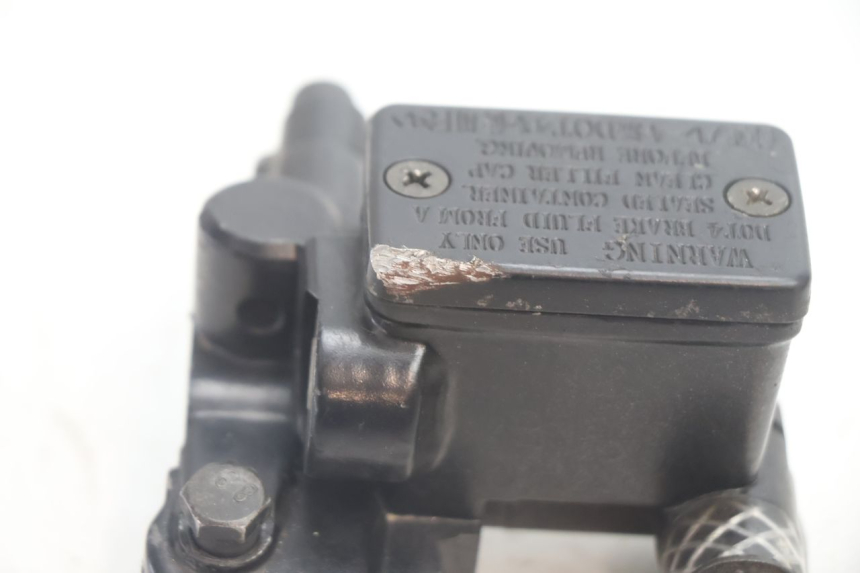 photo de FRONT MASTER CYLINDER YAMAHA BW'S BWS 125 (2010 - 2013) - Technical close-up