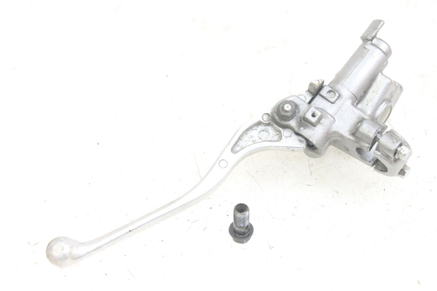 photo de FRONT BRAKE MASTER CYLINDER HONDA CA REBEL 125 (1995 - 2001) - Technical close-up