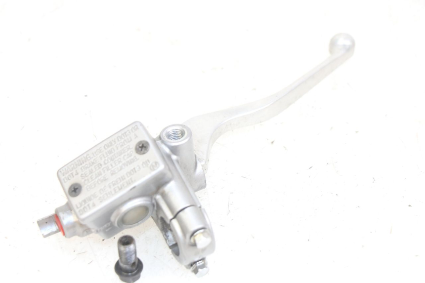 photo de FRONT BRAKE MASTER CYLINDER HONDA CA REBEL 125 (1995 - 2001) - Fixing points details