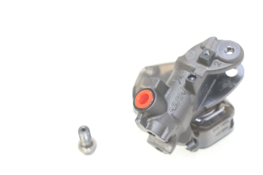 photo de FRONT MASTER CYLINDER HONDA CB R 1000 (2018 - 2023) - Alternative perspective