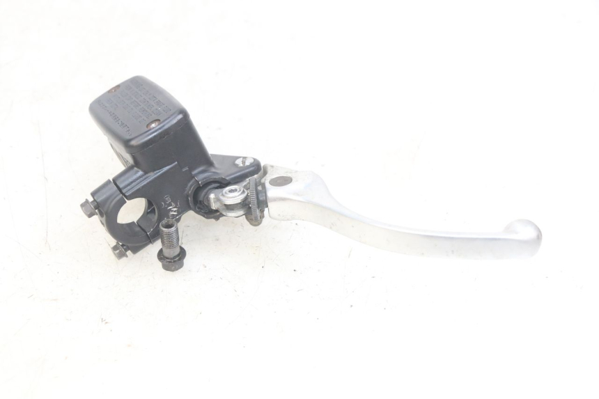 photo de FRONT MASTER CYLINDER HONDA CBR F SC25 1000 (1989 - 1992) - Technical close-up