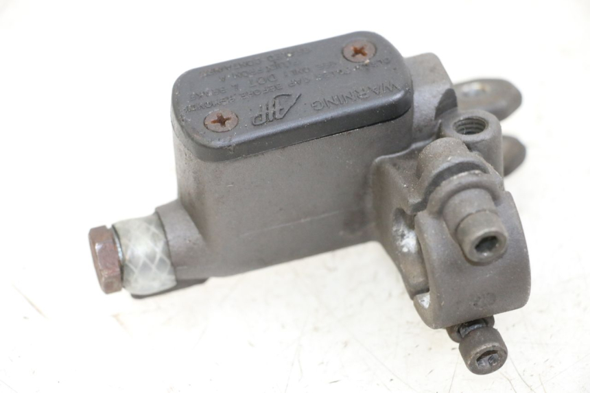 photo de FRONT BRAKE MASTER CYLINDER SHERCO CITY CORP 125 (2003 - 2007) - Technical close-up