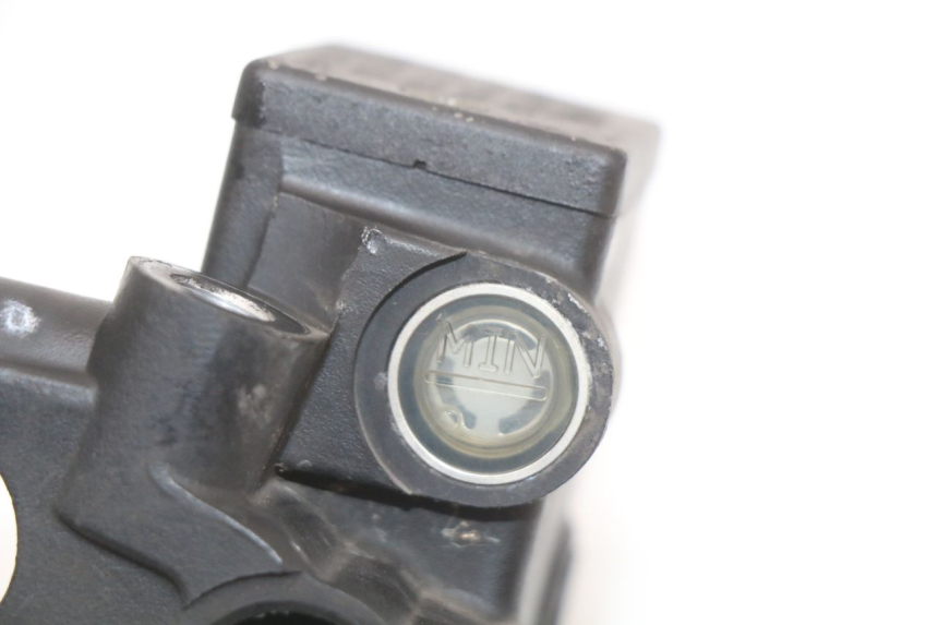 photo de FRONT BRAKE MASTER CYLINDER PEUGEOT CITYSTAR 50 (2013 - 2017) - Technical close-up