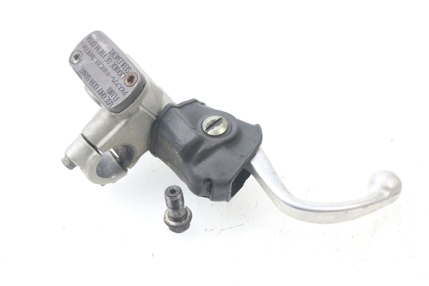 photo de FRONT BRAKE MASTER CYLINDER HONDA CR 125 (2000 - 2001) - Technical close-up