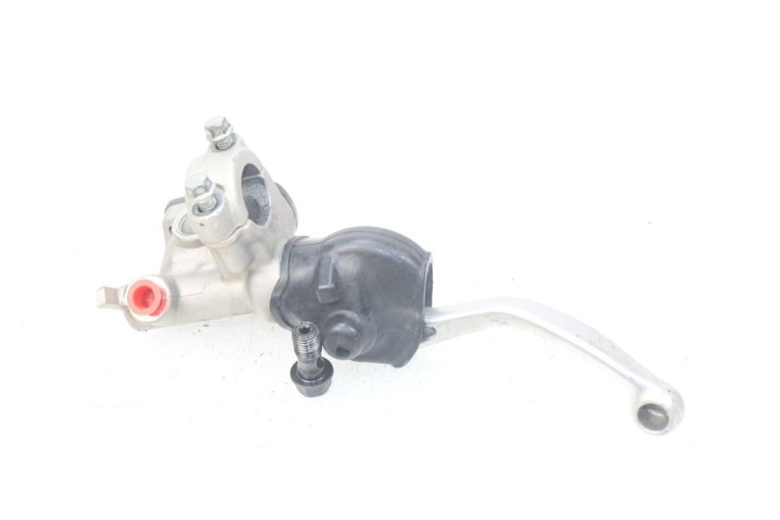 photo de FRONT MASTER CYLINDER HONDA CRF 250 (2013 - 2016) - Alternative perspective