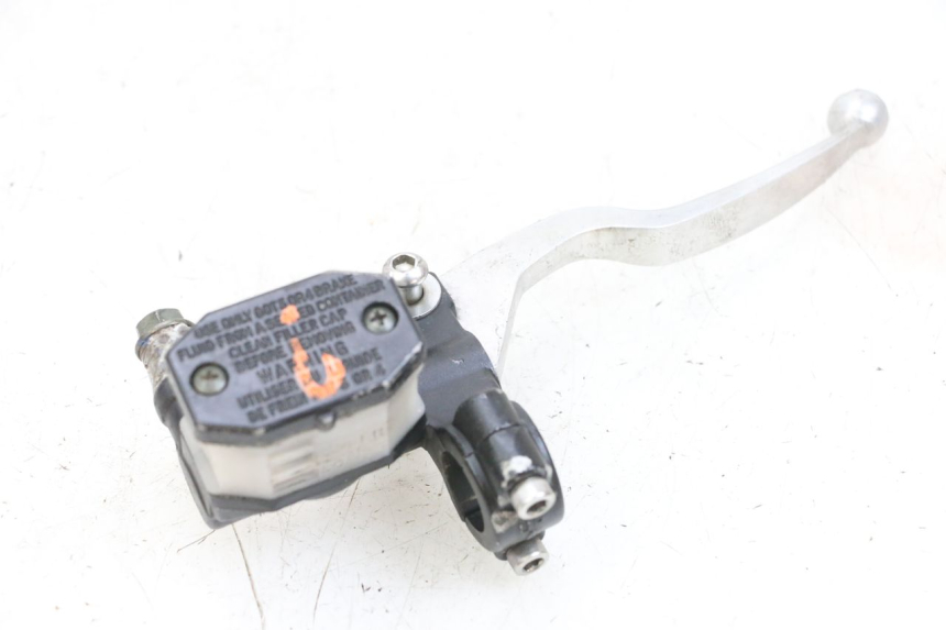photo de FRONT BRAKE MASTER CYLINDER SYM CROX 4T 50 (2016 - 2023) - Additional view of the item