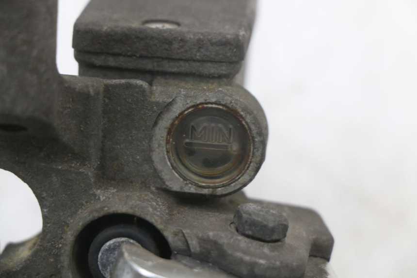 photo de FRONT BRAKE MASTER CYLINDER YAMAHA CYGNUS X 125 (2004 - 2007) - Fixing points details