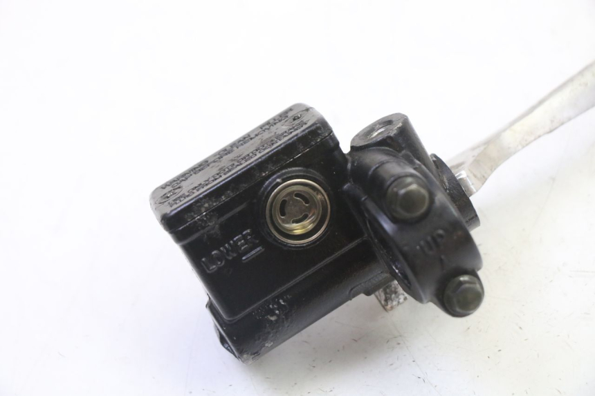 photo de FRONT BRAKE MASTER CYLINDER SKYTEAM DAX REPLICA 110 (2005 - 2015) - Zoom on usage condition