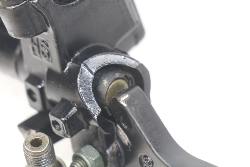 photo de FRONT BRAKE MASTER CYLINDER LONCIN DIRT BIKE 125 - Zoom on usage condition