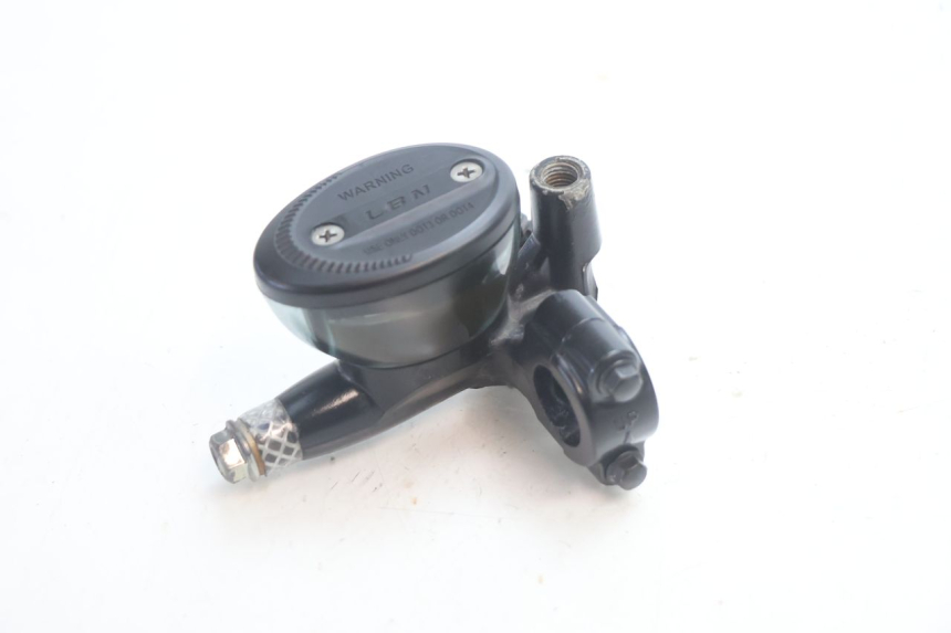 photo de FRONT BRAKE MASTER CYLINDER MASH DIRT TRACK 50 (2018 - 2020) - Technical close-up