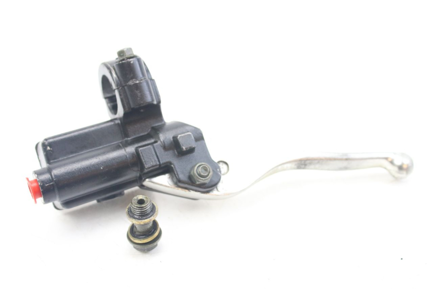 photo de FRONT MASTER CYLINDER XTRM FACTORY DIRTBIKE BSE 150 - Technical close-up