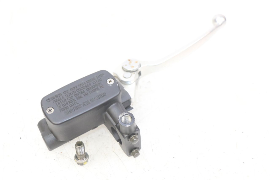 photo de FRONT BRAKE MASTER CYLINDER KYMCO DOWNTOWN ABS 125 (2015 - 2017) - Alternative perspective