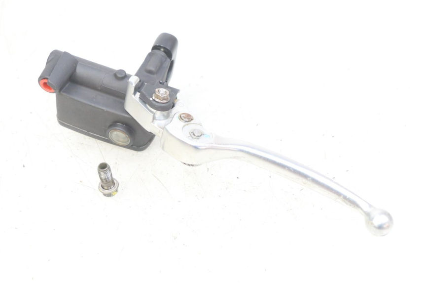photo de FRONT BRAKE MASTER CYLINDER KYMCO DOWNTOWN ABS 125 (2015 - 2017) - Technical close-up