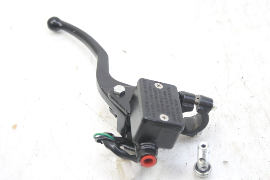 photo de FRONT MASTER CYLINDER WAYSCRAL E-SPEED 1 (2022 - 2024) - Technical close-up