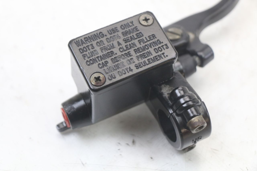 photo de FRONT BRAKE MASTER CYLINDER PEUGEOT E-VIVACITY 1 (2012 - 2018) - Zoom on usage condition