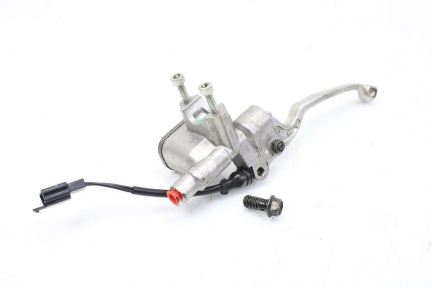 photo de FRONT BRAKE MASTER CYLINDER YAMAHA D'ELIGHT DELIGHT 115 (2013 - 2017) - Technical close-up