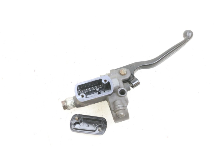 photo de FRONT MASTER CYLINDER PEUGEOT ELYSEO 125 (1999 - 2004) - Alternative perspective