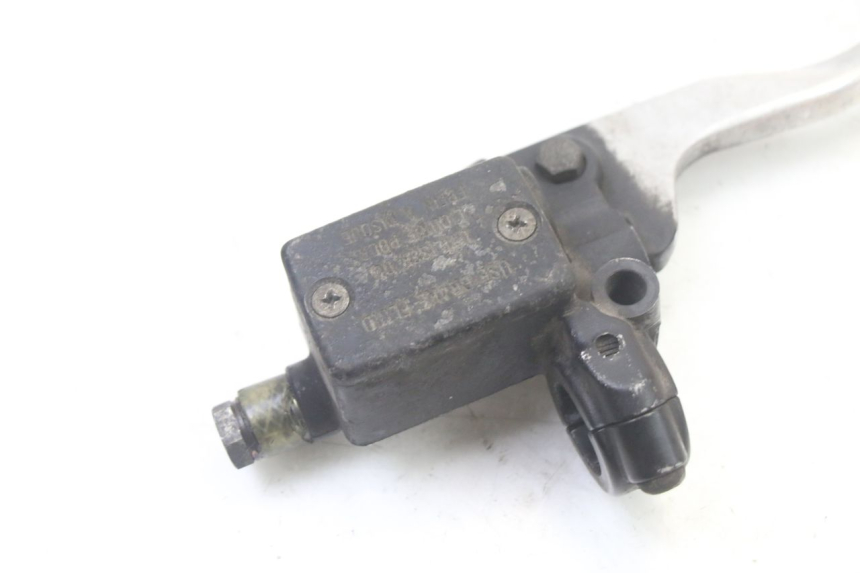photo de FRONT MASTER CYLINDER PEUGEOT ELYSTAR 50 (2002 - 2014) - Zoom on usage condition