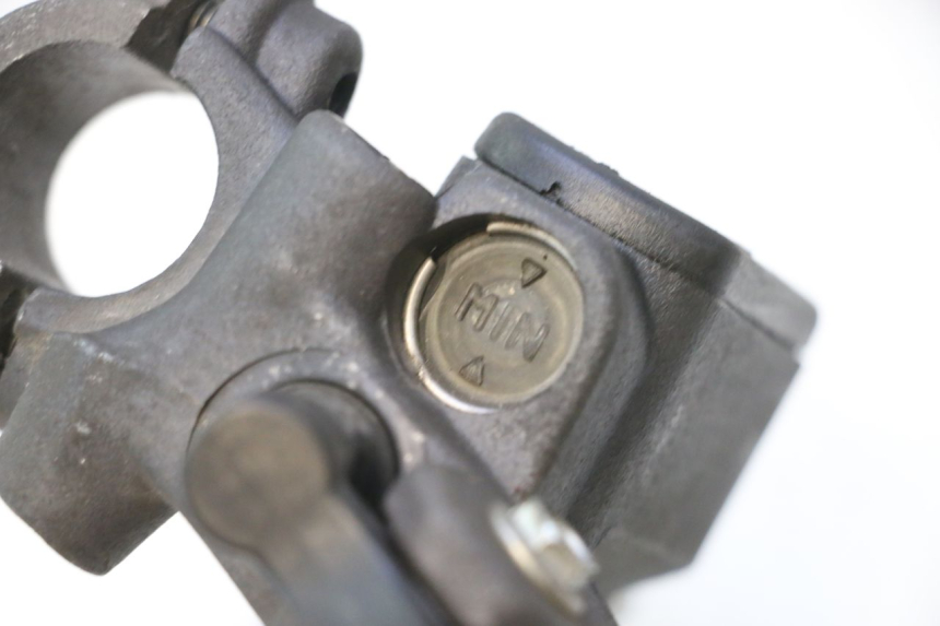 photo de FRONT MASTER CYLINDER PEUGEOT ELYSTAR 50 (2002 - 2014) - Alternative perspective
