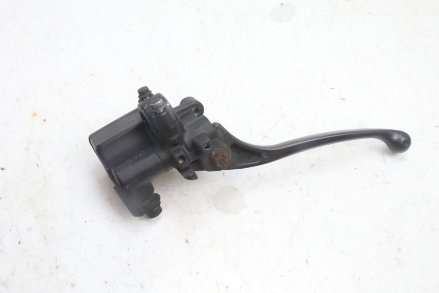 photo de FRONT BRAKE MASTER CYLINDER HONDA FES PANTHEON 2T 125 (1998 - 2002) - Alternative perspective