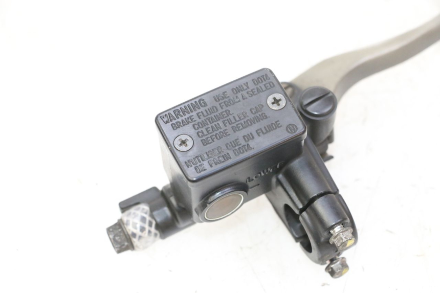 photo de FRONT MASTER CYLINDER HONDA FES S-WING SWING ABS 125 (2007 - 2015) - Surface and material condition
