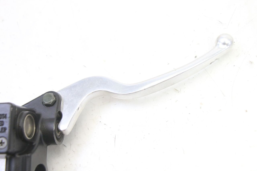 photo de FRONT BRAKE MASTER CYLINDER SYM FIDDLE 3 III 50 (2014 - 2020) - Zoom on usage condition