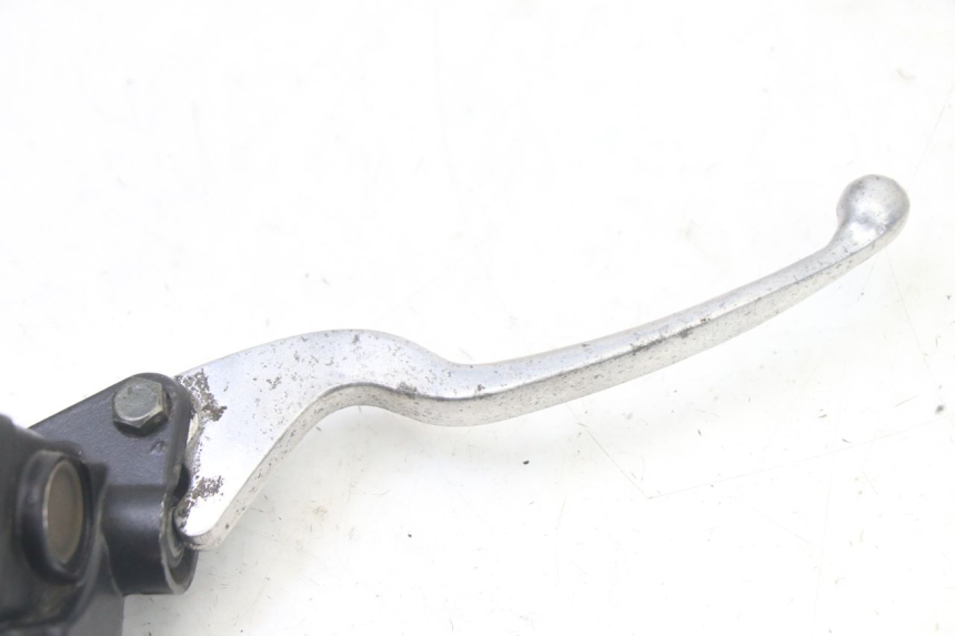 photo de FRONT BRAKE MASTER CYLINDER SYM FIDDLE 125 (2008 - 2010) - Zoom on usage condition