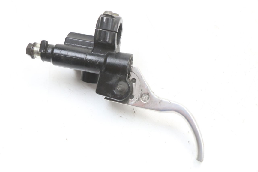 photo de FRONT BRAKE MASTER CYLINDER PIAGGIO FLY 2T 50 (2004 - 2017) - Zoom on usage condition