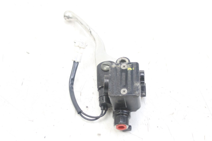 photo de FRONT BRAKE MASTER CYLINDER PIAGGIO FLY 4T 50 (2013 - 2017) - Technical close-up
