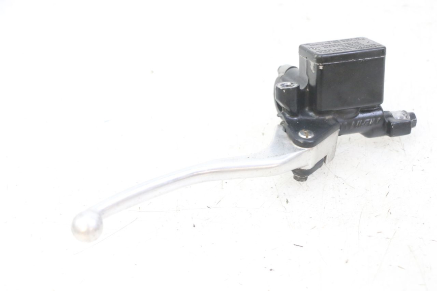 photo de FRONT BRAKE MASTER CYLINDER HONDA FORZA ABS 300 (2013 - 2017) - Technical close-up