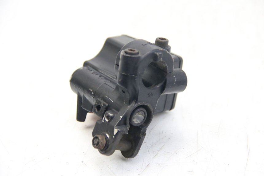 photo de FRONT BRAKE MASTER CYLINDER YAMAHA FZS FAZER 600 (2001 - 2003) - Component detail