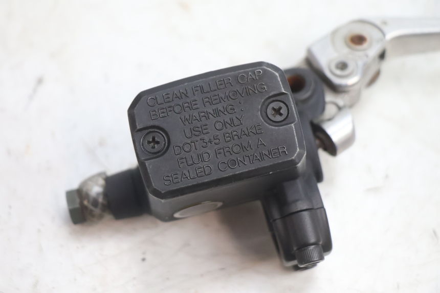photo de FRONT BRAKE MASTER CYLINDER GILERA GP 800 (2007 - 2013) - Component detail