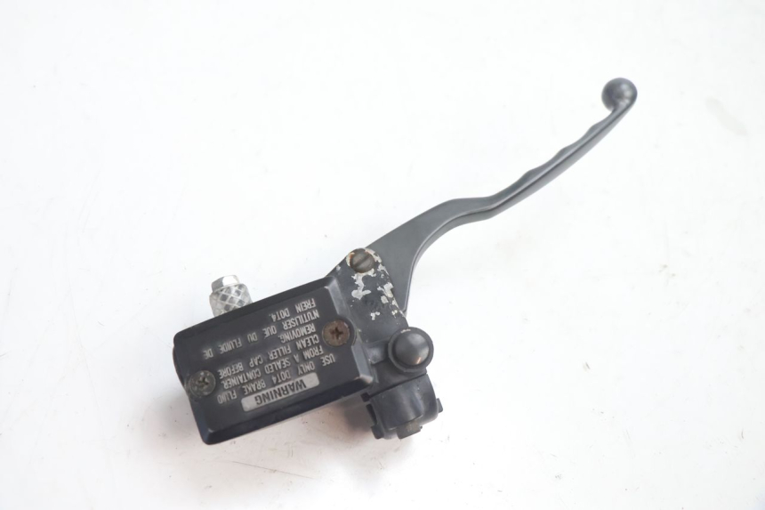 photo de FRONT BRAKE MASTER CYLINDER KAWASAKI GPX F ZX750F 750 (1986 - 1990) - Main view