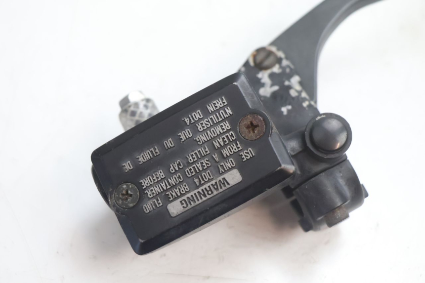 photo de FRONT BRAKE MASTER CYLINDER KAWASAKI GPX F ZX750F 750 (1986 - 1990) - Component detail
