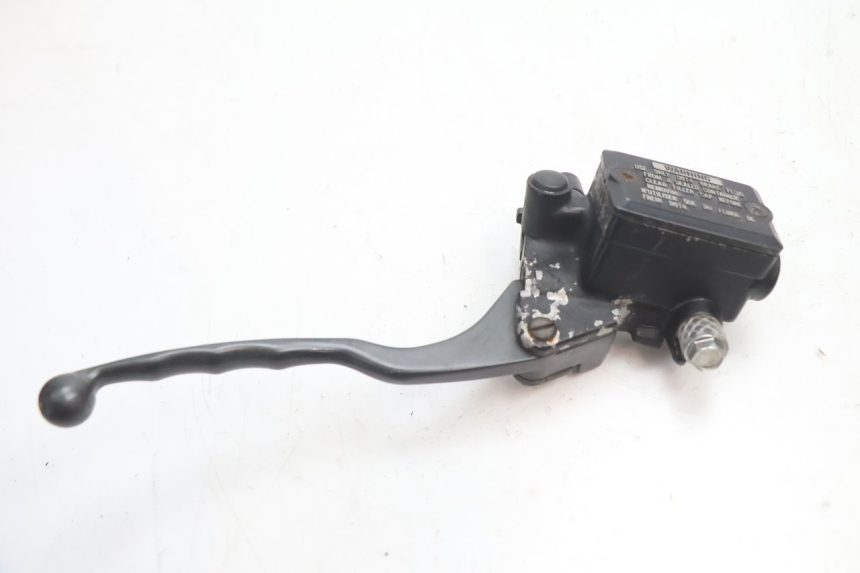 photo de FRONT BRAKE MASTER CYLINDER KAWASAKI GPX F ZX750F 750 (1986 - 1990) - Alternative perspective