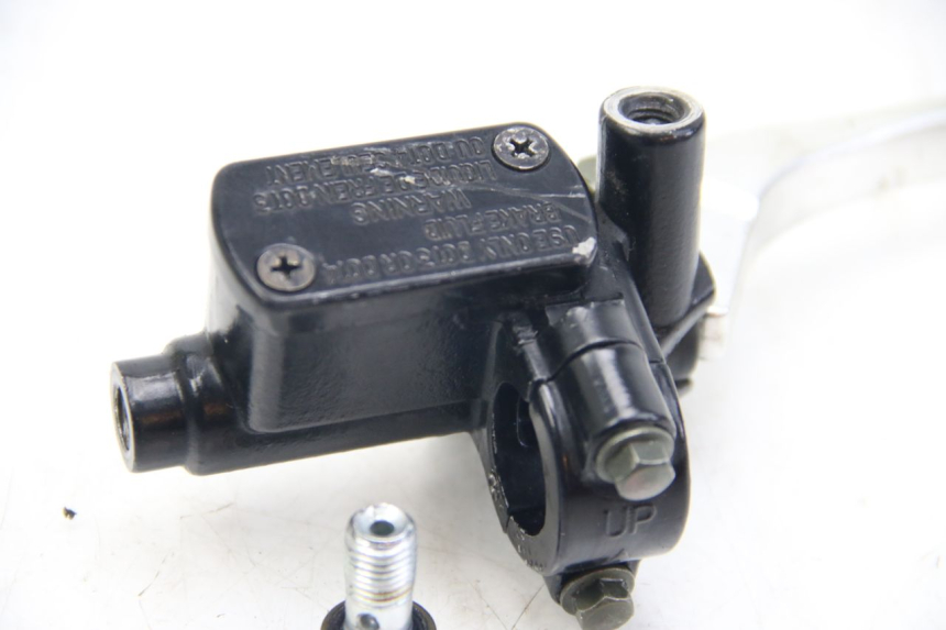 photo de FRONT BRAKE MASTER CYLINDER JM MOTORS GT LINE 4T 50 (2021 - 2023) - Fixing points details