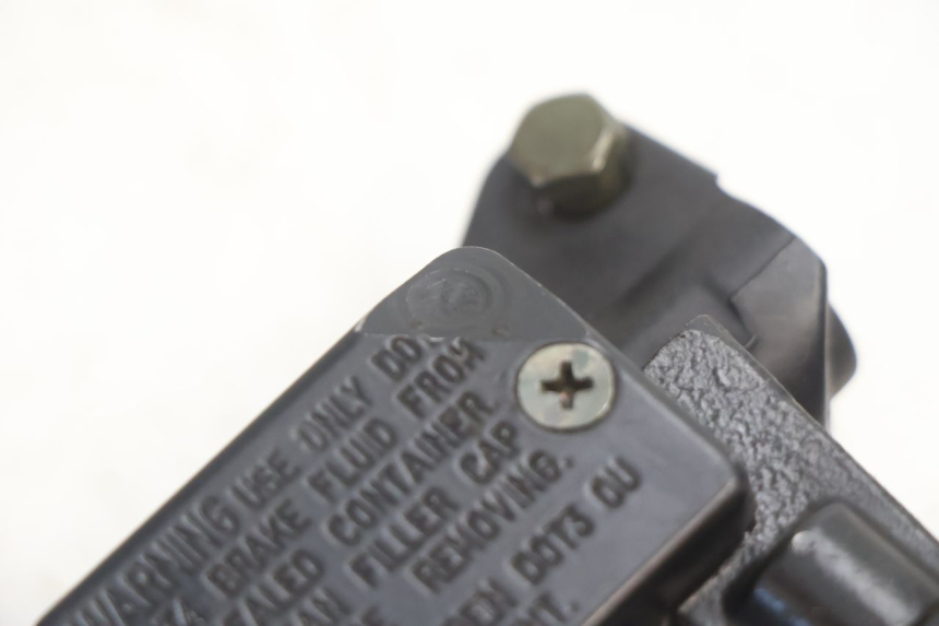 photo de FRONT MASTER CYLINDER EUROCKA GTR 50 (2007 - 2017) - Component detail