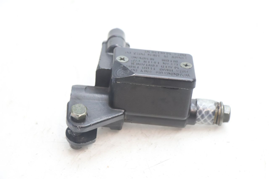 photo de FRONT MASTER CYLINDER EUROCKA GTR 50 (2007 - 2017) - Alternative perspective