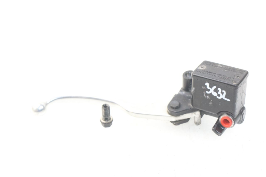 photo de FRONT BRAKE MASTER CYLINDER SYM GTS EFI ABS 125 (2012 - 2016) - Main view