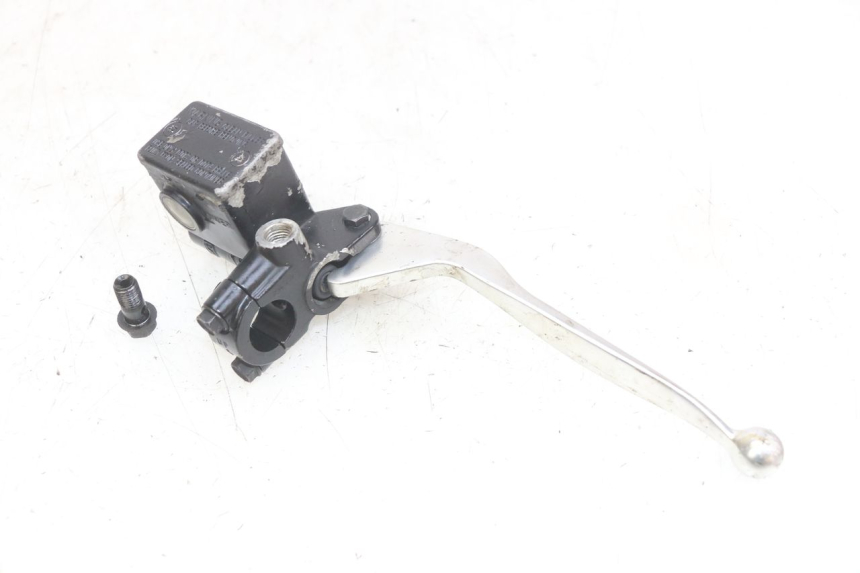 photo de FRONT BRAKE MASTER CYLINDER SYM GTS EFI 125 (2012 - 2016) - Technical close-up