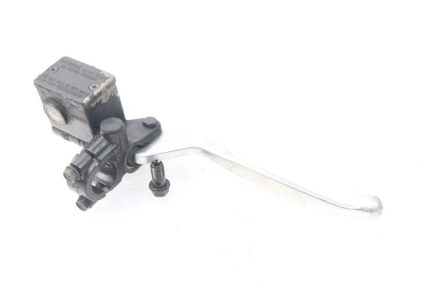 photo de FRONT BRAKE MASTER CYLINDER SYM GTS EVO 125 (2009 - 2013) - Technical close-up