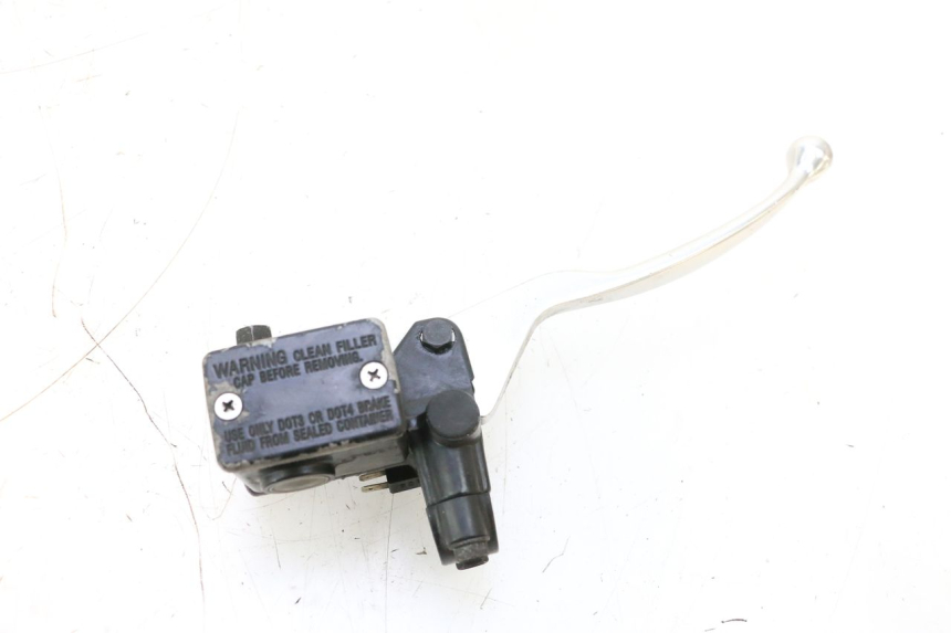 photo de FRONT BRAKE MASTER CYLINDER SYM GTS EVO 125 (2009 - 2013) - Component detail
