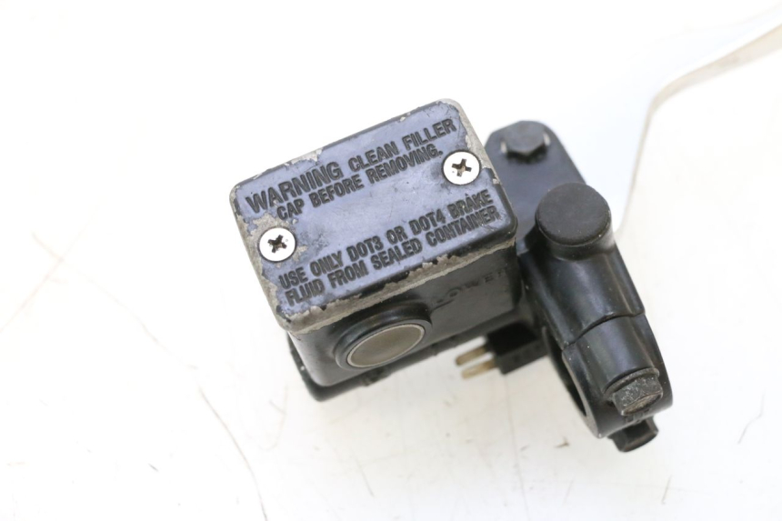 photo de FRONT BRAKE MASTER CYLINDER SYM GTS EVO 125 (2009 - 2013) - Zoom on usage condition