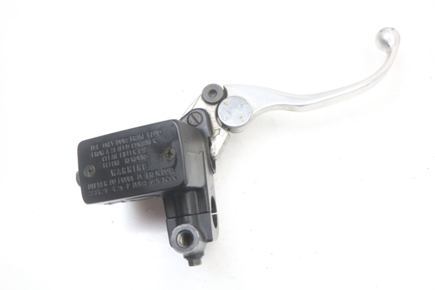 photo de FRONT BRAKE MASTER CYLINDER SUZUKI GZ MARAUDER 125 (1998 - 2004) - Component detail
