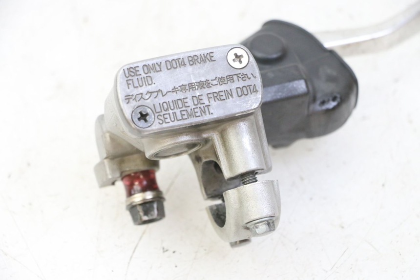 photo de FRONT BRAKE MASTER CYLINDER HONDA CR 85 (2003 - 2007) - Fixing points details