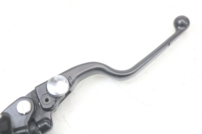 photo de FRONT BRAKE MASTER CYLINDER HUSQVARNA SVARTPILEN 401 (2018 - 2023) - Alternative perspective