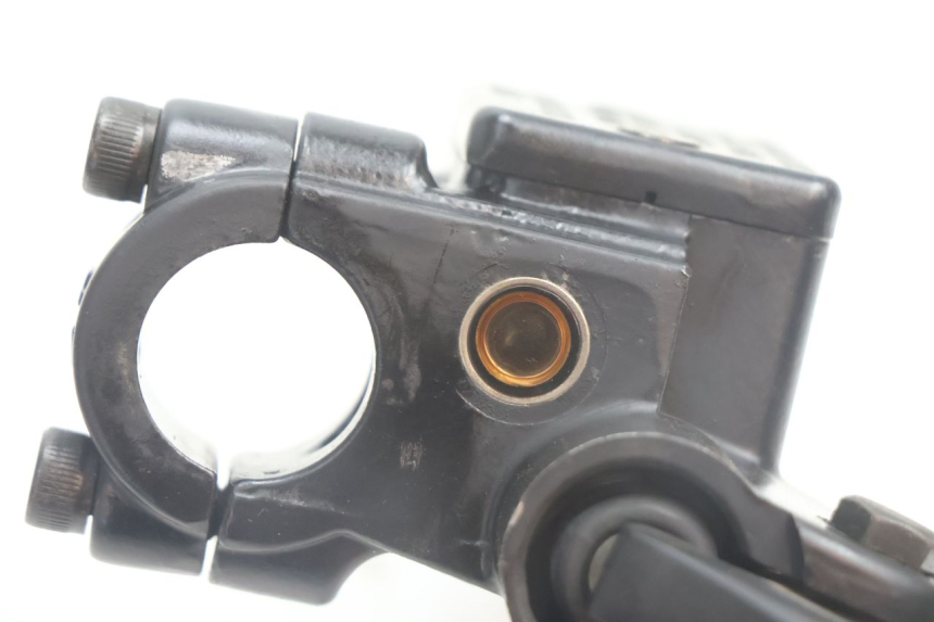 photo de FRONT BRAKE MASTER CYLINDER PEUGEOT KISBEE 2T 50 (2010 - 2017) - Surface and material condition