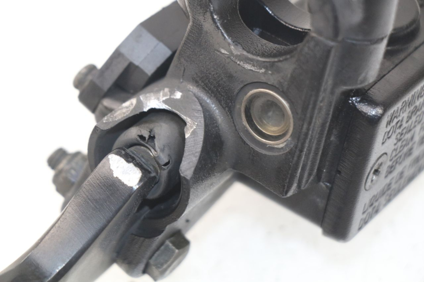 photo de FRONT BRAKE MASTER CYLINDER PEUGEOT KISBEE 4T 50 (2018 - 2022) - Zoom on usage condition