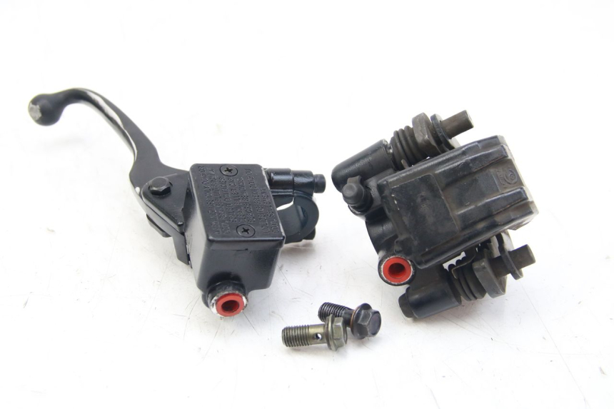 photo de FRONT BRAKE MASTER CYLINDER PEUGEOT KISBEE 4T 50 (2018 - 2022) - Zoom on usage condition