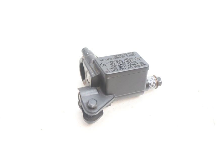 photo de FRONT BRAKE MASTER CYLINDER PEUGEOT KISBEE 4T 50 (2018 - 2022) - Zoom on usage condition